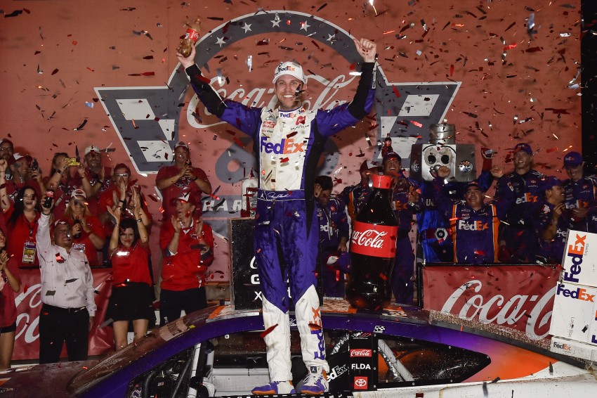 NASCAR en Charlotte: Denny Hamlin gana la carrera más larga en la historia de la Cup Series (+video)