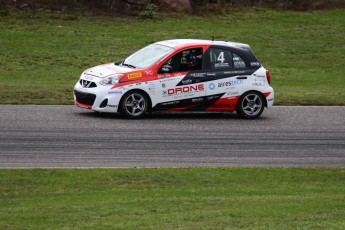 Coupe Nissan Micra à Calabogie