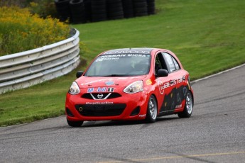 Coupe Nissan Micra à Calabogie