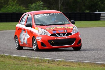 Coupe Nissan Micra à Calabogie