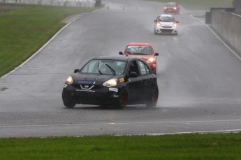 Coupe Nissan Micra à Calabogie