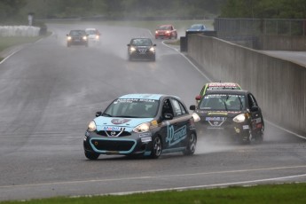 Coupe Nissan Micra à Calabogie