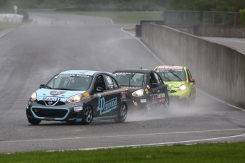 Coupe Nissan Micra à Calabogie