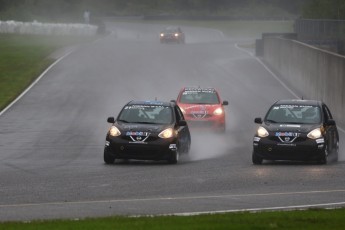 Coupe Nissan Micra à Calabogie