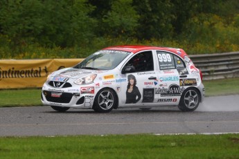 Coupe Nissan Micra à Calabogie