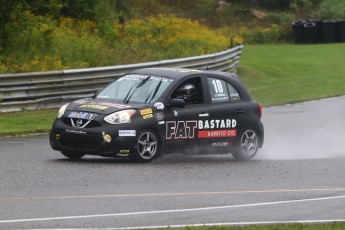 Coupe Nissan Micra à Calabogie