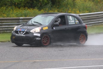 Coupe Nissan Micra à Calabogie