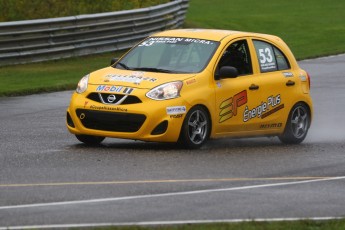 Coupe Nissan Micra à Calabogie