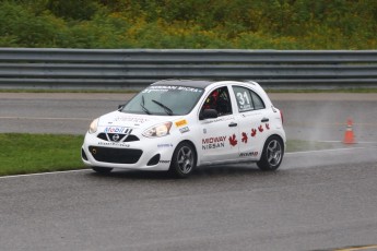 Coupe Nissan Micra à Calabogie