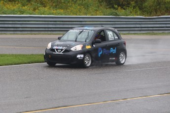 Coupe Nissan Micra à Calabogie