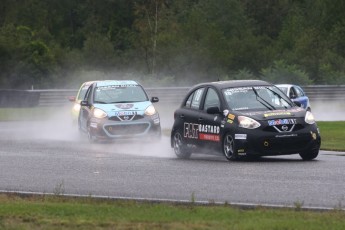 Coupe Nissan Micra à Calabogie