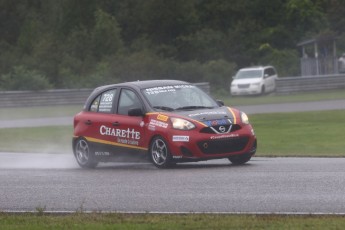 Coupe Nissan Micra à Calabogie