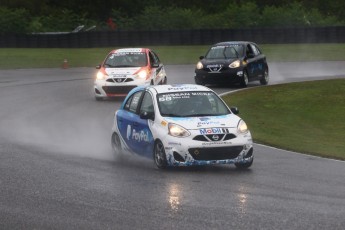 Coupe Nissan Micra à Calabogie