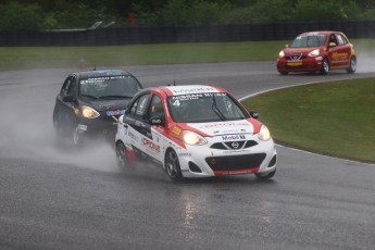 Coupe Nissan Micra à Calabogie