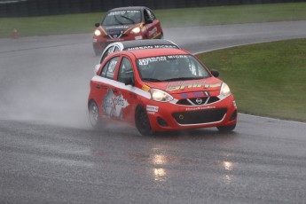 Coupe Nissan Micra à Calabogie