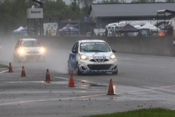 Coupe Nissan Micra à Calabogie