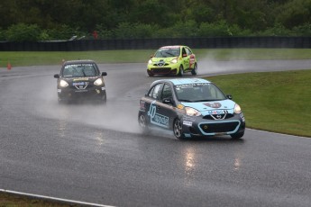 Coupe Nissan Micra à Calabogie