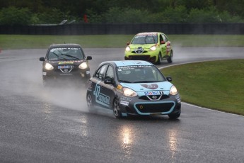 Coupe Nissan Micra à Calabogie