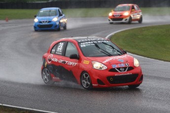 Coupe Nissan Micra à Calabogie