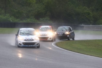 Coupe Nissan Micra à Calabogie