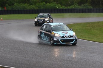 Coupe Nissan Micra à Calabogie