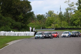 Coupe Nissan Micra à Calabogie