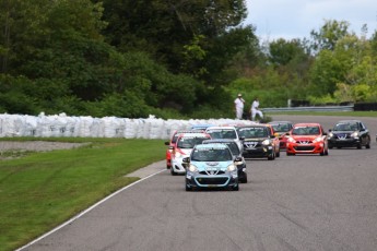 Coupe Nissan Micra à Calabogie