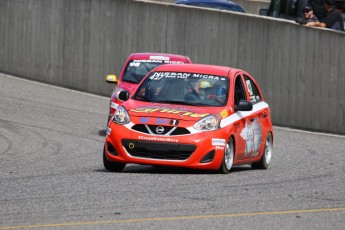 Coupe Nissan Micra à Calabogie