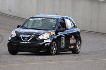 Coupe Nissan Micra à Calabogie