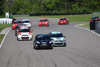 Coupe Nissan Micra à Calabogie