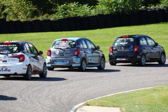 Coupe Nissan Micra à Calabogie