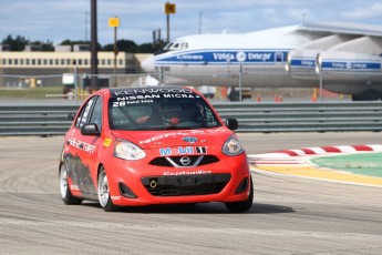 Coupe Nissan Micra à ICAR