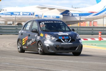 Coupe Nissan Micra à ICAR