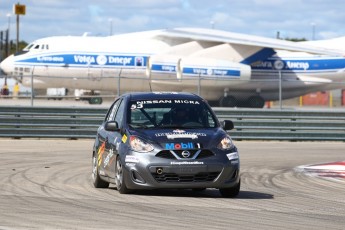 Coupe Nissan Micra à ICAR