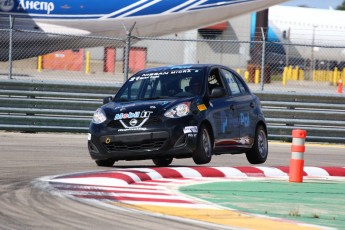 Coupe Nissan Micra à ICAR