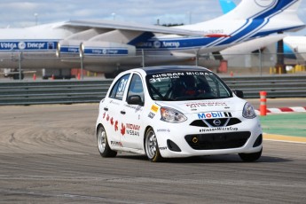 Coupe Nissan Micra à ICAR