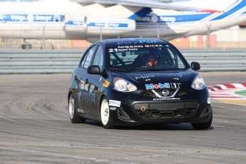 Coupe Nissan Micra à ICAR