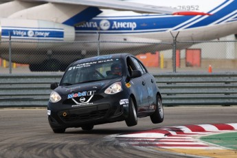 Coupe Nissan Micra à ICAR