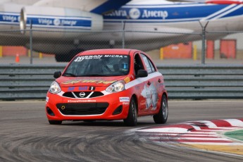 Coupe Nissan Micra à ICAR