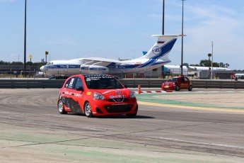 Coupe Nissan Micra à ICAR