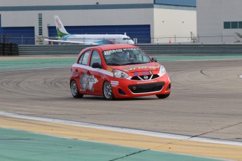 Coupe Nissan Micra à ICAR