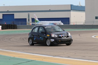 Coupe Nissan Micra à ICAR