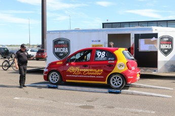 Coupe Nissan Micra à ICAR