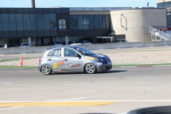 Coupe Nissan Micra à ICAR