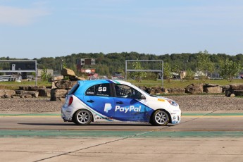 Coupe Nissan Micra à ICAR