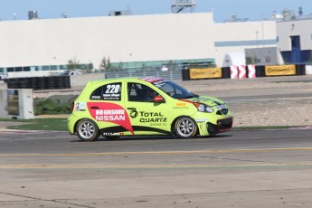 Coupe Nissan Micra à ICAR