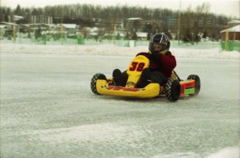 Retour dans le passé - Karting sur Glace, Granby 2000