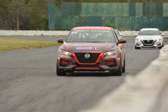 Coupe Nissan Sentra à Shannonville