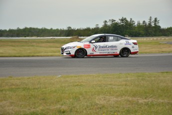 Coupe Nissan Sentra à Shannonville