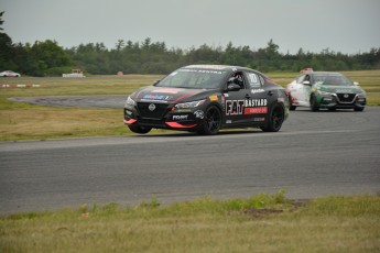 Coupe Nissan Sentra à Shannonville